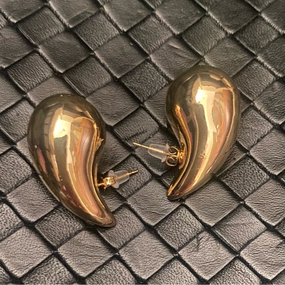 Chunky 18K Gold Plated Earrings Hypoallergenic Lightweight Water Drop - Picture 2 of 6
